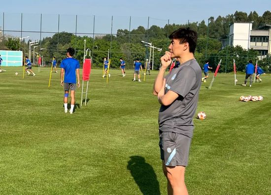 和丈夫介绍的男人的一夜