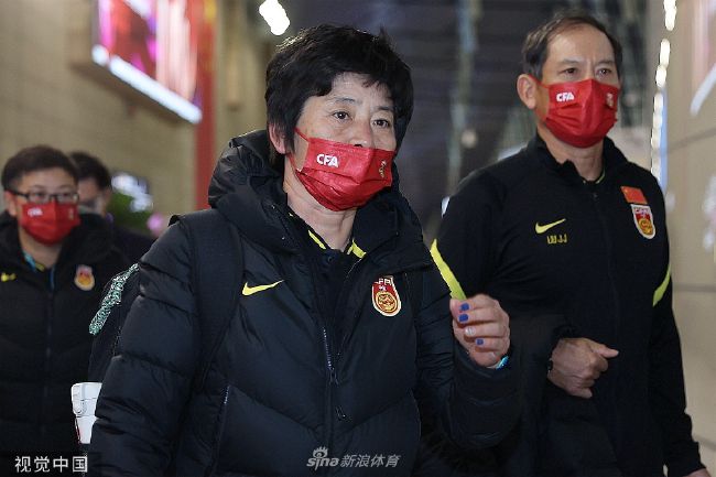 成人午夜无人区一区二区